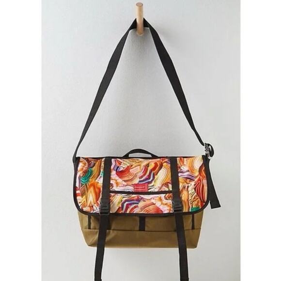NWT! Free People x Manhattan Portage Kaleidoscope Utility Messenger Bag - Picture 1 of 9